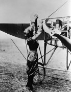 Гарриет Квимби -первая женщина-пилот