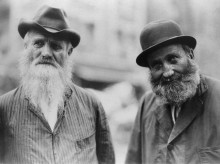 Два иммигранта ортодоксальных евреев
