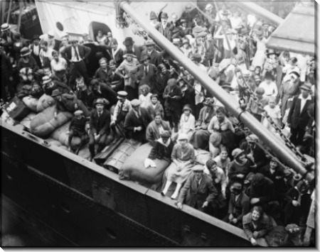 Иммигранты на палубе "Крунлэнд"