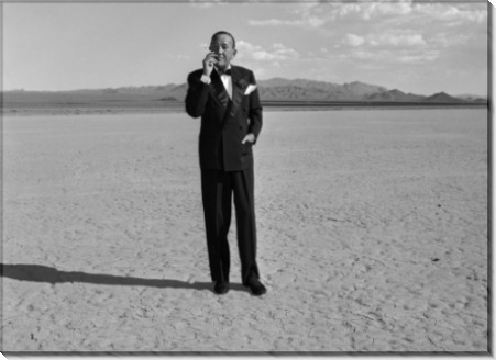 Ноэль Ковард курение  в пустыне