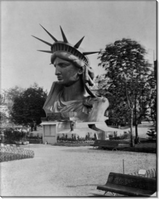 Голова Статуи Свободы на выставке в Париже