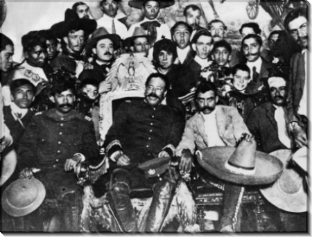 Панчо Вилья и Эмилиано Сапата с революционерами