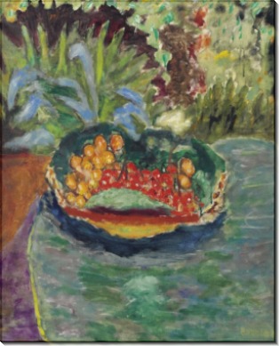 Корзинка с ягодами на столе в Ле-Канне - Боннар, Пьер